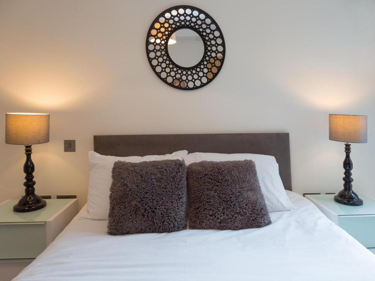 Central Tower Bridge Apartment Лондон Екстер'єр фото